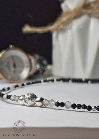 Колье из шпинели h1003