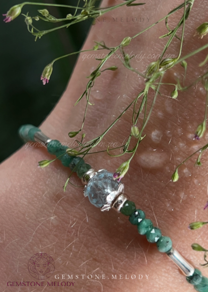 Браслет зі смарагдом 