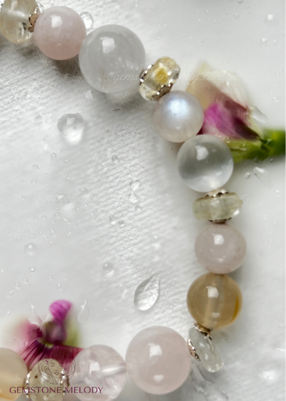 Ніжний браслет з міксу натуральних каменів 
