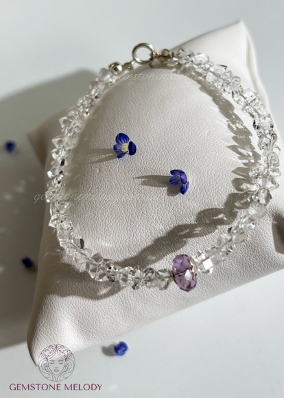 Браслет з гірського кришталю на замочку,  вставка аметиста