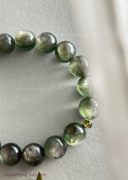 Браслет з зеленим лепідолітом