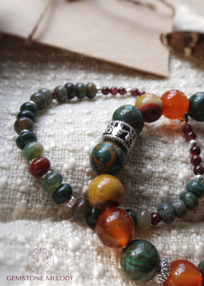 Набор браслетов в стиле бохо