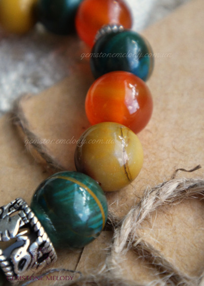 Набор браслетов в стиле бохо