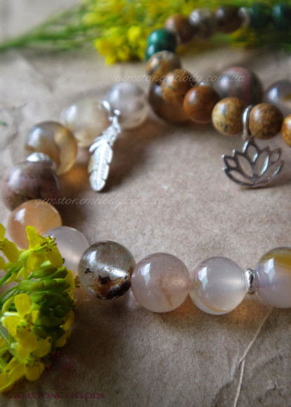 Браслет з агату , з підвіскою