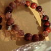 Браслет из яшмы и клубничного кварца 