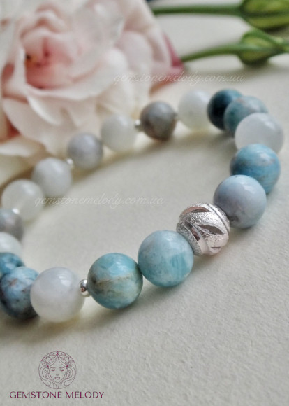 Апатит, місячний камень