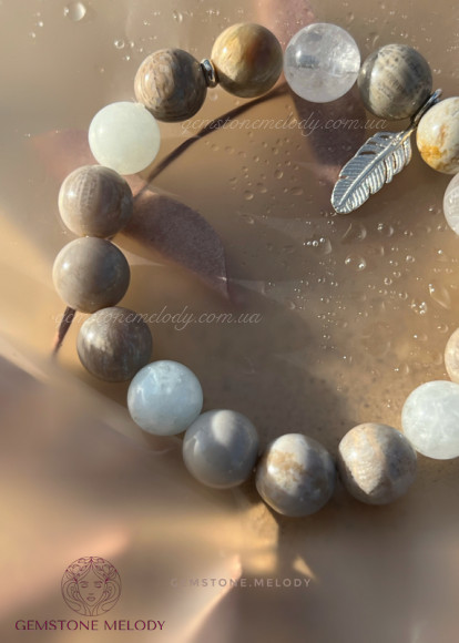 Браслет з закамʼянілим коралом, кварцем, берилом