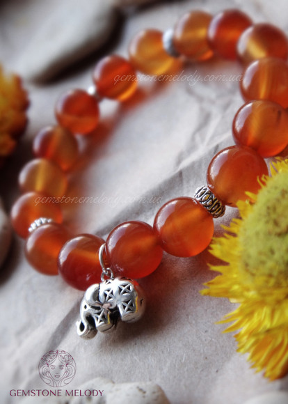 Браслет из сердолика b1051