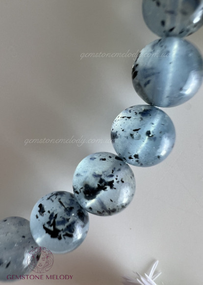 Аквамарин з шерлом, рідкісний аквамарин високої якості з включеннями