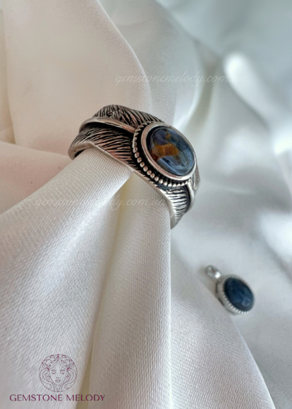 Каблучка з петерсітом