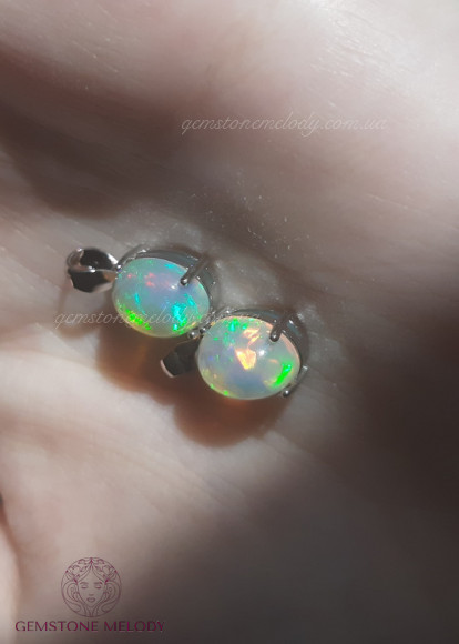 Подвеска с благородным опалом 