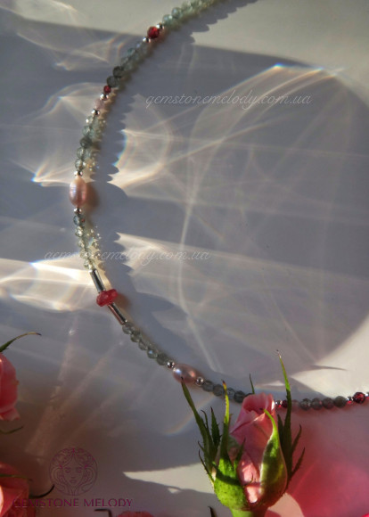 Колье из апатита 