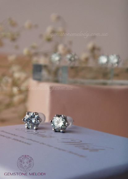 Сережки з діамантами 