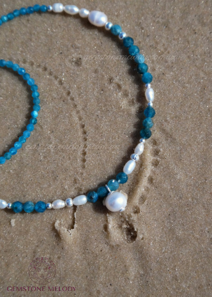 Колье из жемчуга и апатита 