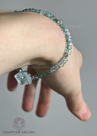 Браслет з аквамарином та смарагдом
