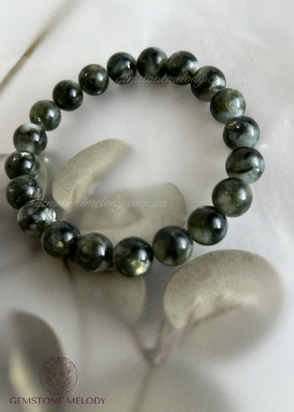 Браслет з зеленим лепідолітом гарної якості 9мм