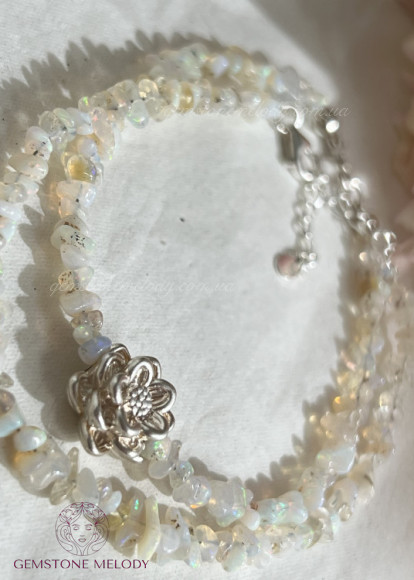 Браслет з благородного білого опалу