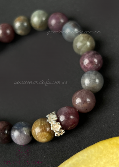 Браслет з сапфіром