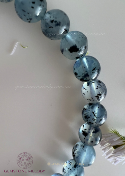 Аквамарин з шерлом, рідкісний аквамарин високої якості з включеннями