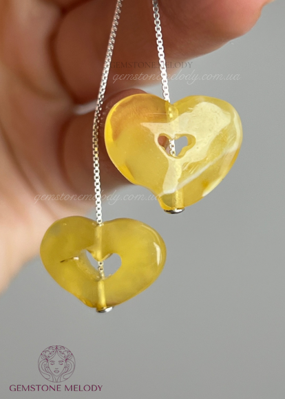 Сережки з бурштиновим серцем
