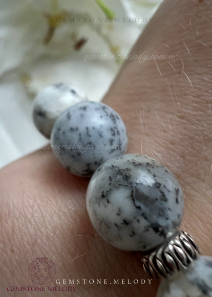 Браслет з дентритовим опалом (схожий)