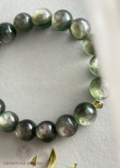 Браслет з зеленим лепідолітом