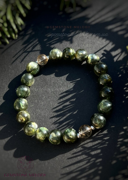 Браслет з зеленим лепідолітом