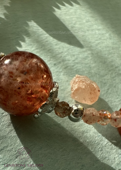 Браслет з сонячним каменем