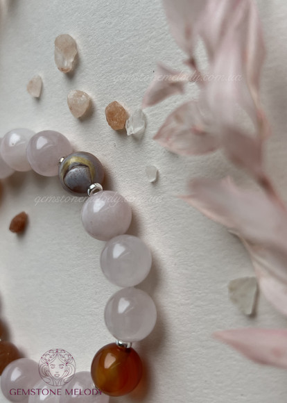 Браслет з агата, кварцу, сердоліка