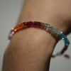 Різнокольоровий браслет з мінералів
