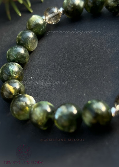 Браслет з зеленим лепідолітом