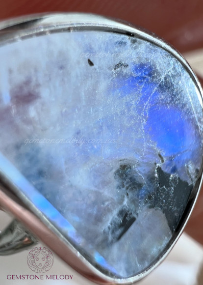 Каблучка з місячним каменем