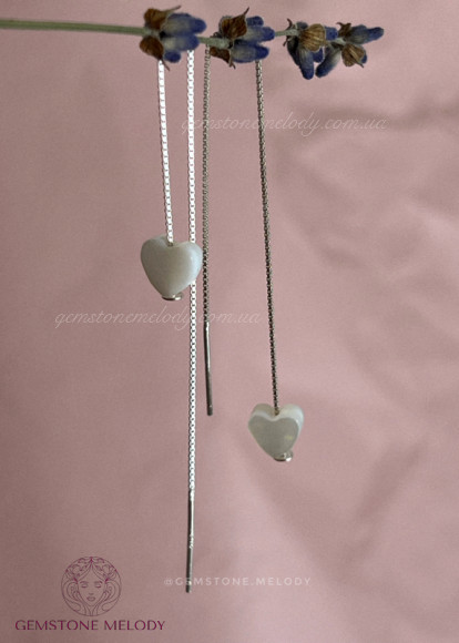 Срібні сережки з перламутровим серцем