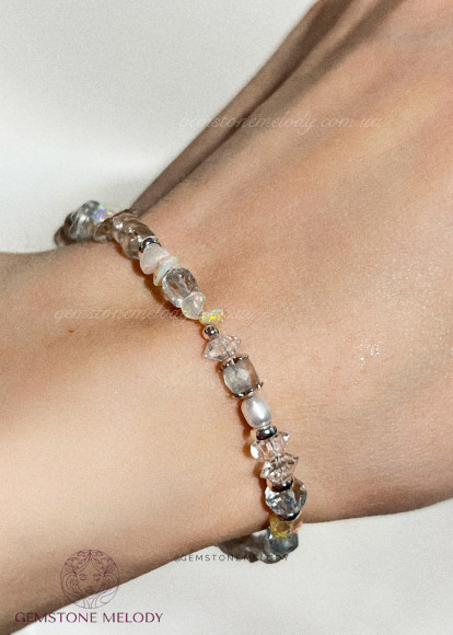 Ніжний браслет на замочку з міксу мінералів
