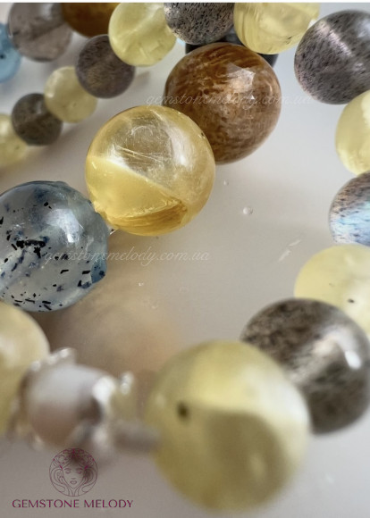 Браслет з жовтого лепідоліту, скам’янілого коралу, азезтуліту, аквмарину