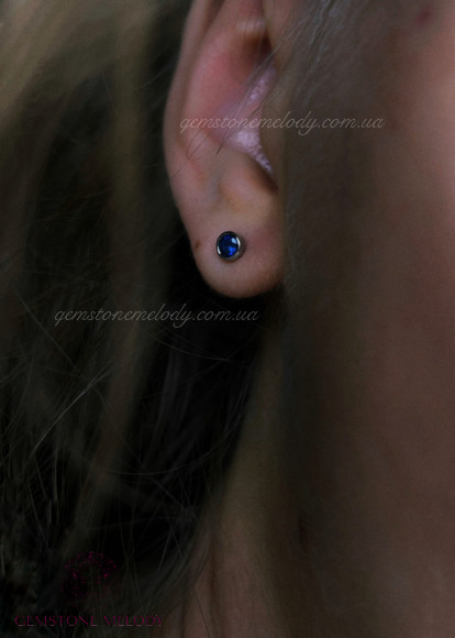 Сережки зі срібла з сапфіром