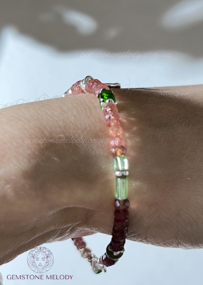 Браслет зі шпінелі, хромдіопсиду