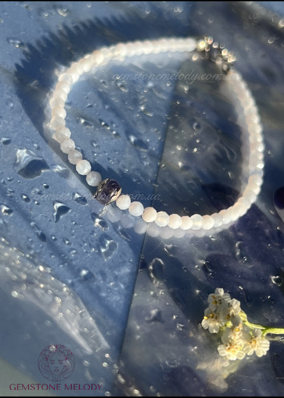 Тоненький браслет на замочку