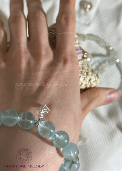 Браслет з аквамарином високої якості, на резинці 