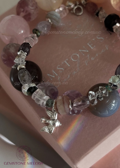 Набір браслетів , натуральне каміння і срібло 