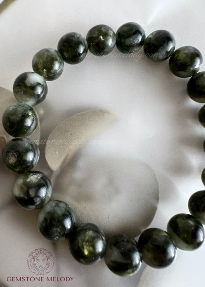 Браслет з зеленим лепідолітом гарної якості 9мм