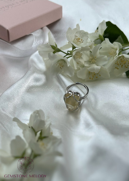 Каблучка з тектитом