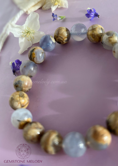 Браслет з блакитним халцедоном на резинці