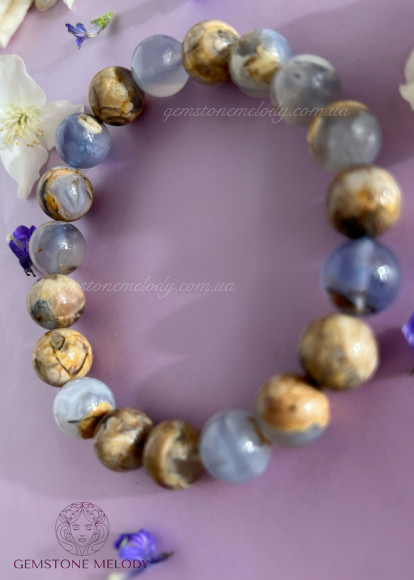 Браслет з блакитним халцедоном на резинці