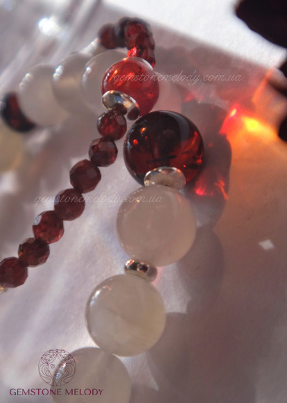 Набор браслетов " Зимняя вишня "